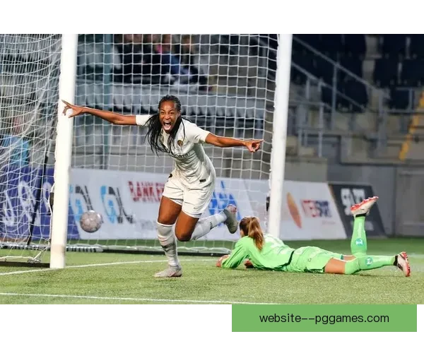 卡托托女足欧冠客场两球制胜对手展现强势攻击力